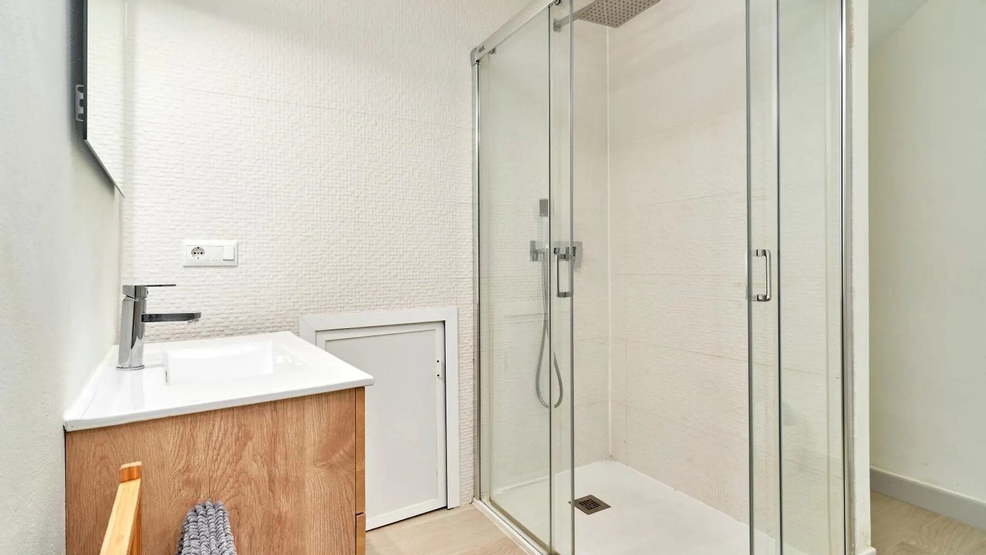 Luxury Apartment In Nerja Spain