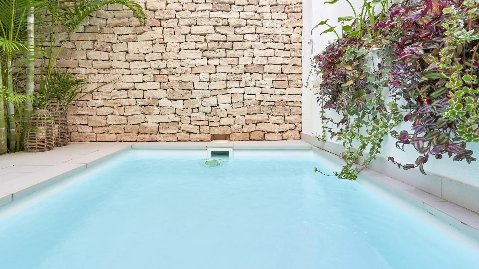 Luxury Apartment In Nerja